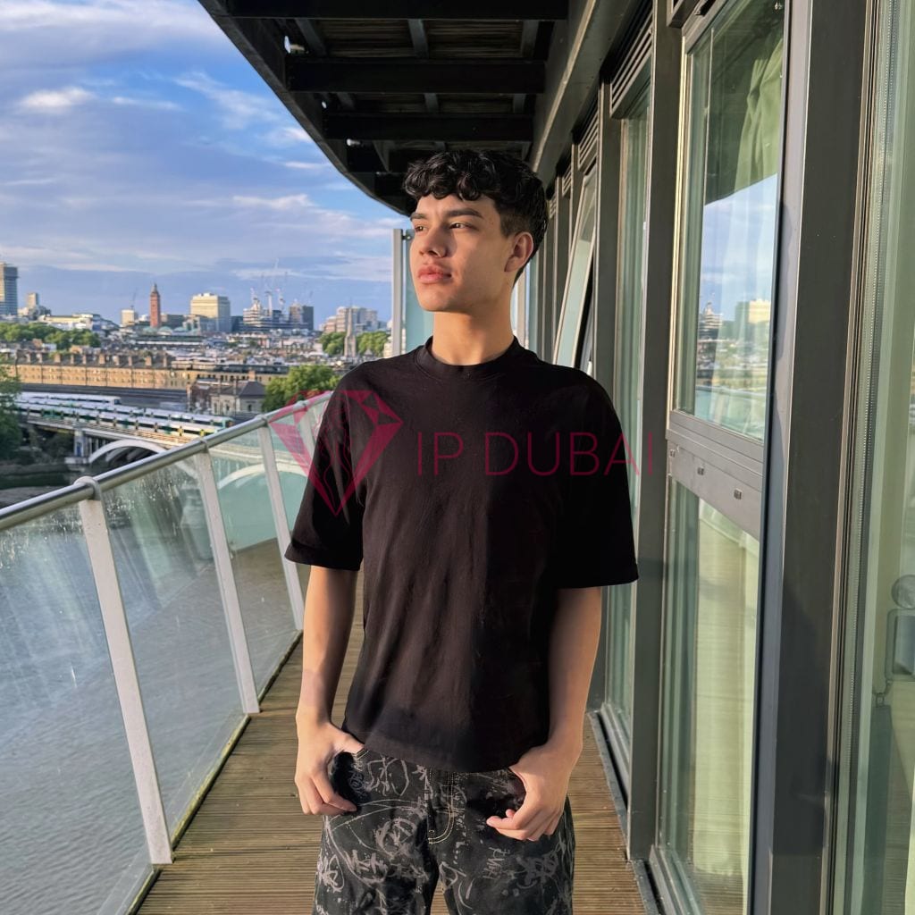 Gabriel, 19, Latina, in Al Mushrif, Abu Dhabi, from AED 2,750 an hour, speaks Spanish and Portuguese — photo 10 of 11