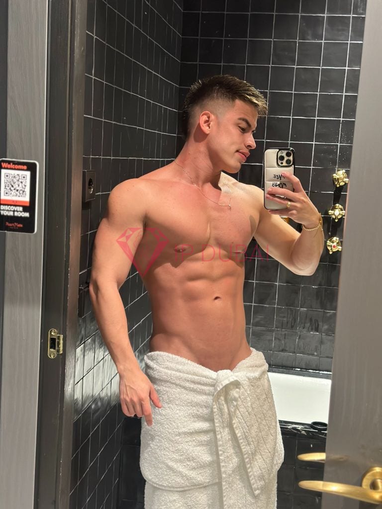 Thiago, 20, Latina, in JVC, Dubai, from AED 2,950 an hour, speaks Spanish and Portuguese — photo 16 of 31