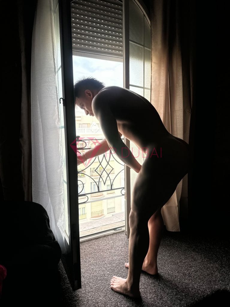 Thiago, 20, Latina, in JVC, Dubai, from AED 2,950 an hour, speaks Spanish and Portuguese — photo 20 of 31