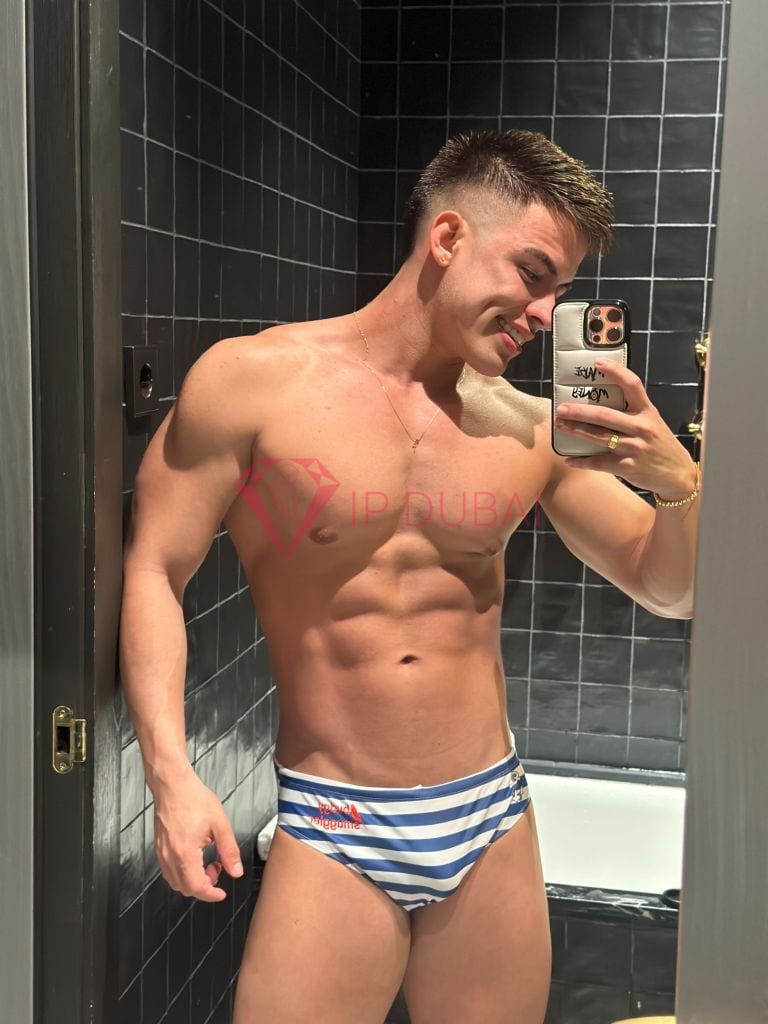 Thiago, 20, Latina, in JVC, Dubai, from AED 2,950 an hour, speaks Spanish and Portuguese — photo 27 of 31
