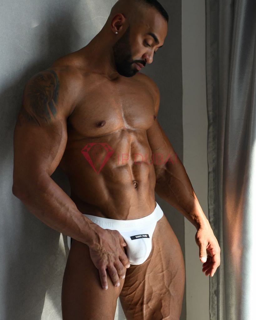 Leandro, 38, Latina, in Silicon Oasis, Dubai, from AED 11,200 an hour, speaks Spanish and Portuguese — photo 18 of 51