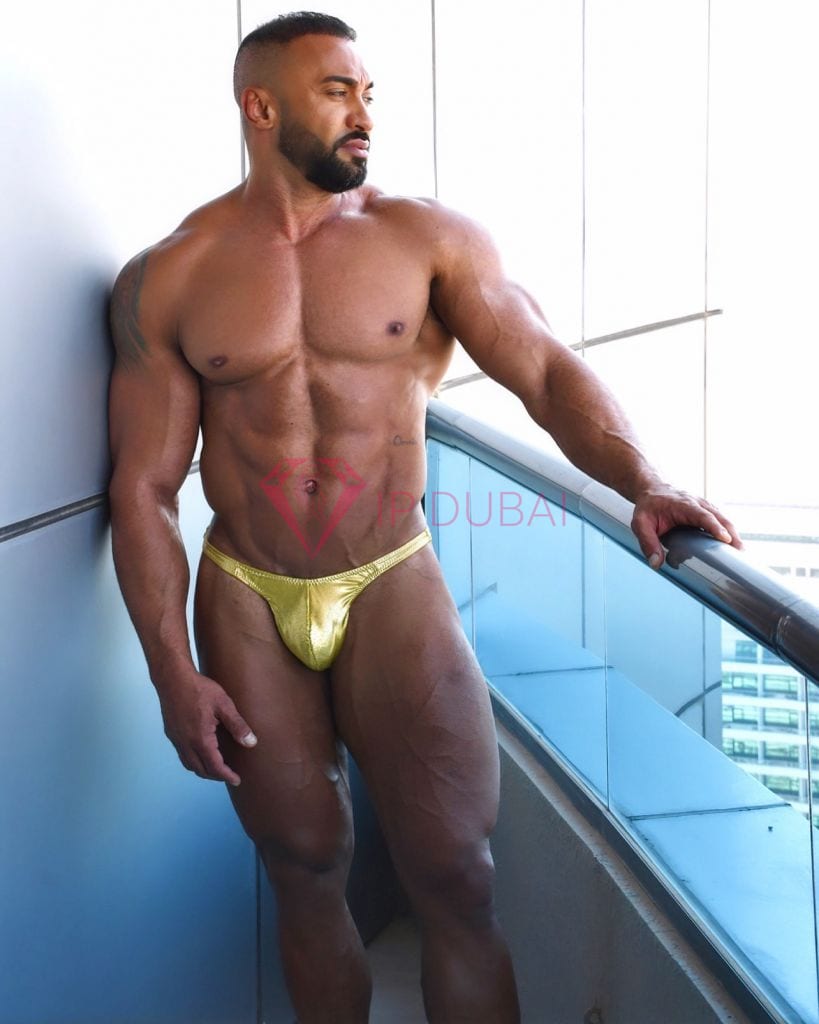 Leandro, 38, Latina, in Silicon Oasis, Dubai, from AED 11,200 an hour, speaks Spanish and Portuguese — photo 3 of 51