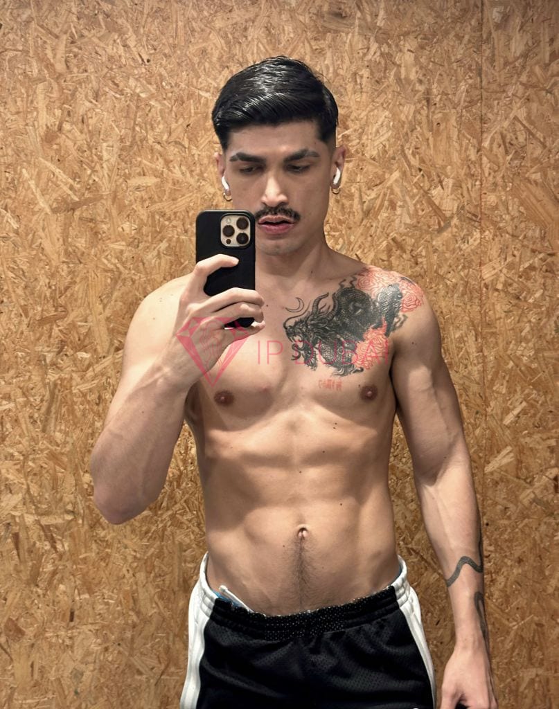 Camilo, 29, Latina, in Karama, Dubai, from AED 2,800 an hour, speaks Spanish and Portuguese — photo 44 of 55