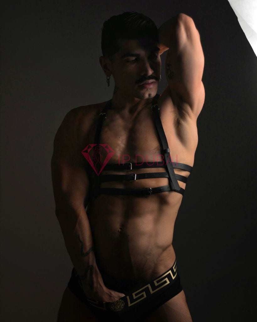 Camilo, 29, Latina, in Karama, Dubai, from AED 2,800 an hour, speaks Spanish and Portuguese — photo 47 of 55