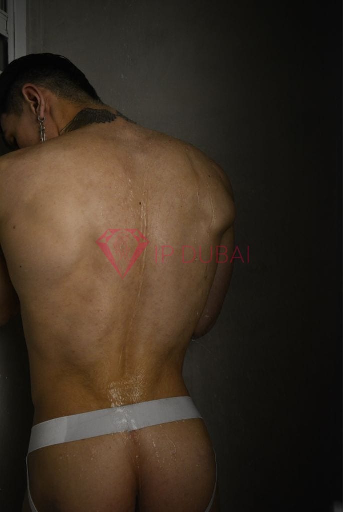 Camilo, 29, Latina, in Karama, Dubai, from AED 2,800 an hour, speaks Spanish and Portuguese — photo 52 of 55