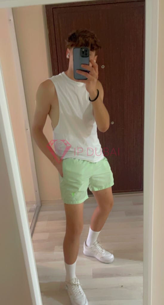 Nicolas, 21, Latina, in JVC, Dubai, from AED 2,700 an hour, speaks Spanish and Portuguese — photo 19 of 23