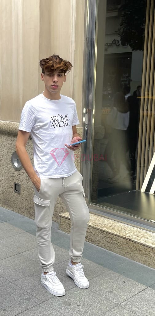 Nicolas, 21, Latina, in JVC, Dubai, from AED 2,700 an hour, speaks Spanish and Portuguese — photo 20 of 23