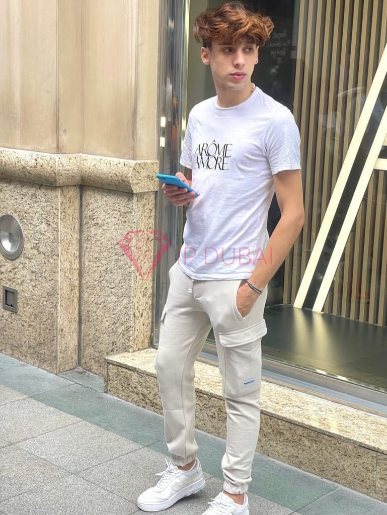 Nicolas, 21, Latina, in JVC, Dubai, from AED 2,700 an hour, speaks Spanish and Portuguese — photo 21 of 23