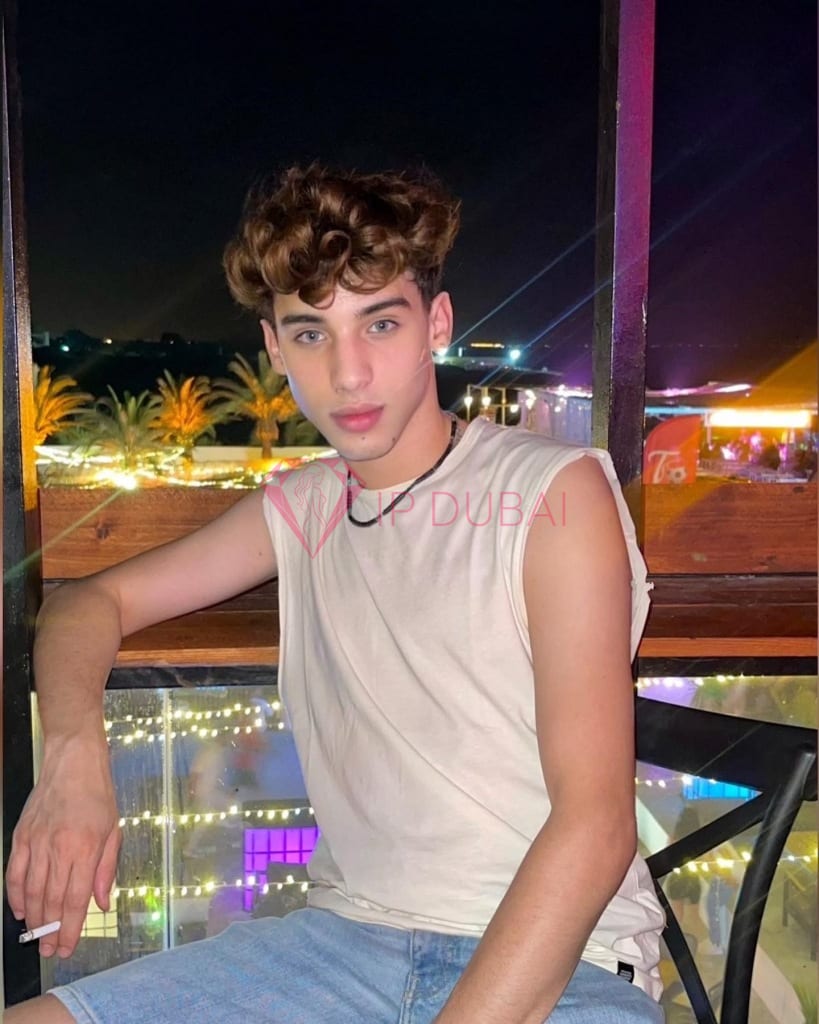 Nicolas, 21, Latina, in JVC, Dubai, from AED 2,700 an hour, speaks Spanish and Portuguese — photo 22 of 23