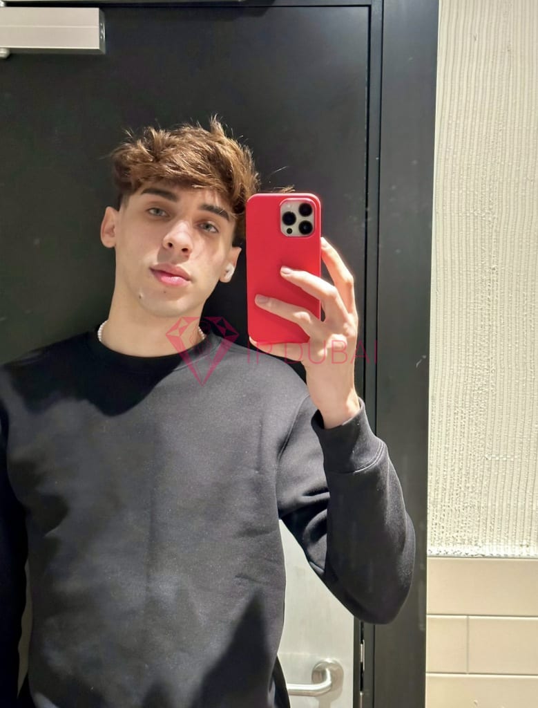 Nicolas, 21, Latina, in JVC, Dubai, from AED 2,700 an hour, speaks Spanish and Portuguese — photo 3 of 23