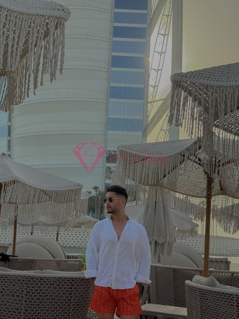 Nicolas, 26, Latina, in Al Khalidiyah, Abu Dhabi, from AED 2,100 an hour, speaks Spanish and Portuguese — photo 12 of 17