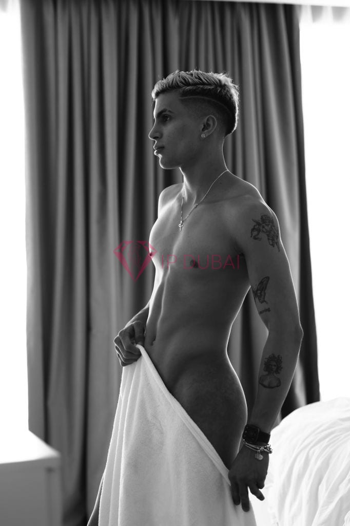 Eduardo, 23, Latina, in Deira, Dubai, from AED 12,800 an hour, speaks Spanish and Portuguese — photo 3 of 9