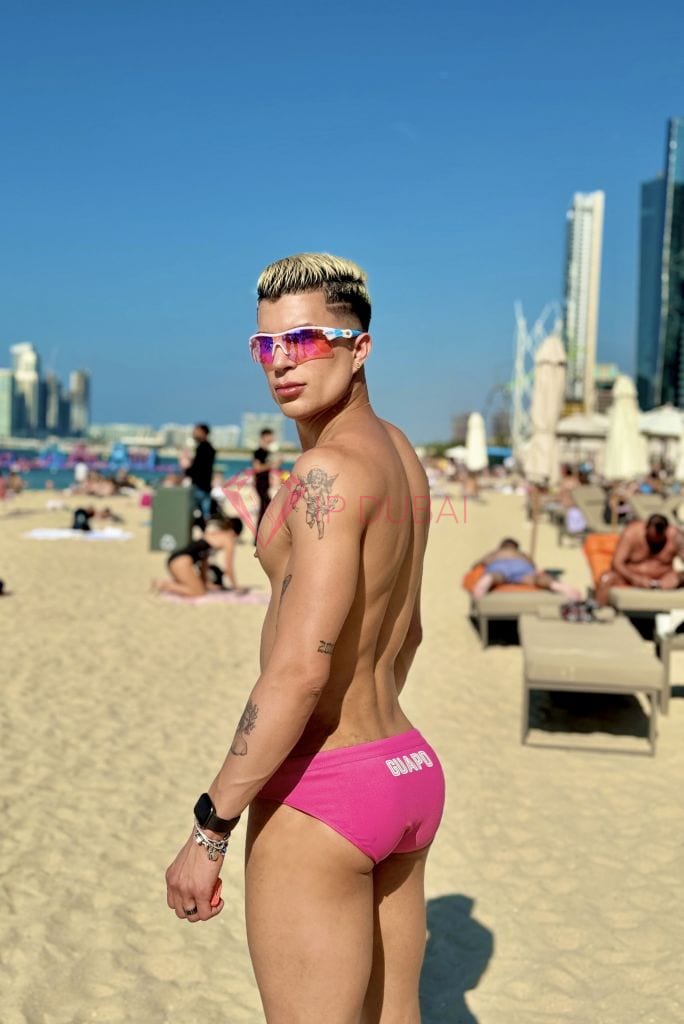 Eduardo, 23, Latina, in Deira, Dubai, from AED 12,800 an hour, speaks Spanish and Portuguese — photo 5 of 9