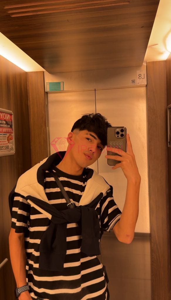 Ryo, 21, Asian, in JLT, Dubai, from AED 10,100 an hour, speaks Chinese and English — photo 15 of 21