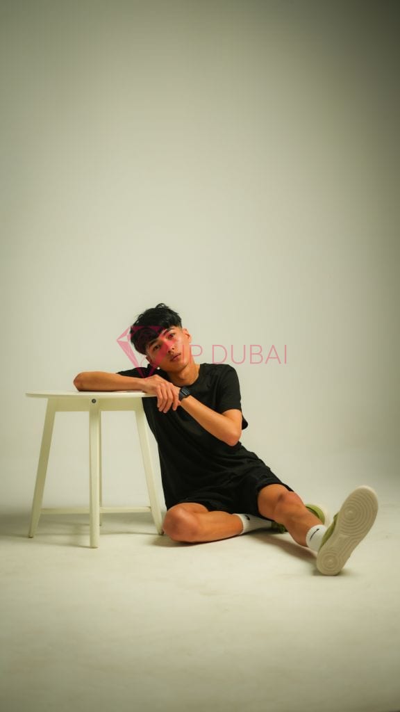Ryo, 21, Asian, in JLT, Dubai, from AED 10,100 an hour, speaks Chinese and English — photo 17 of 21