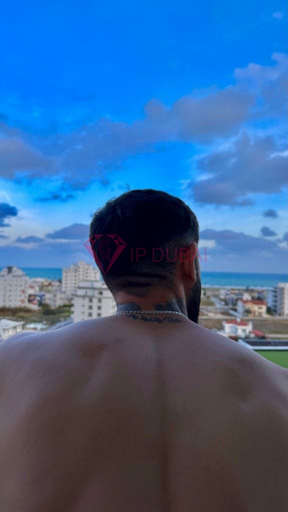 Viktor, 27, European, in Bur Dubai, Dubai, from AED 2,350 an hour, speaks English and French — photo 3 of 10
