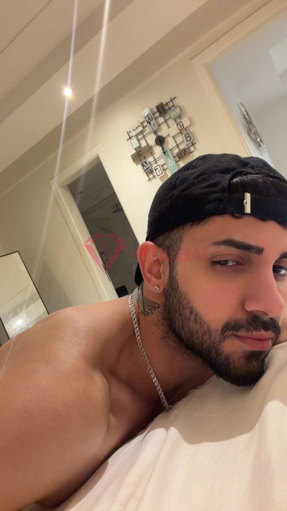 Viktor, 27, European, in Bur Dubai, Dubai, from AED 2,350 an hour, speaks English and French — photo 4 of 10