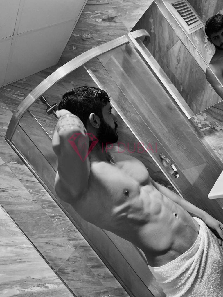 Viktor, 27, European, in Bur Dubai, Dubai, from AED 2,350 an hour, speaks English and French — photo 5 of 10