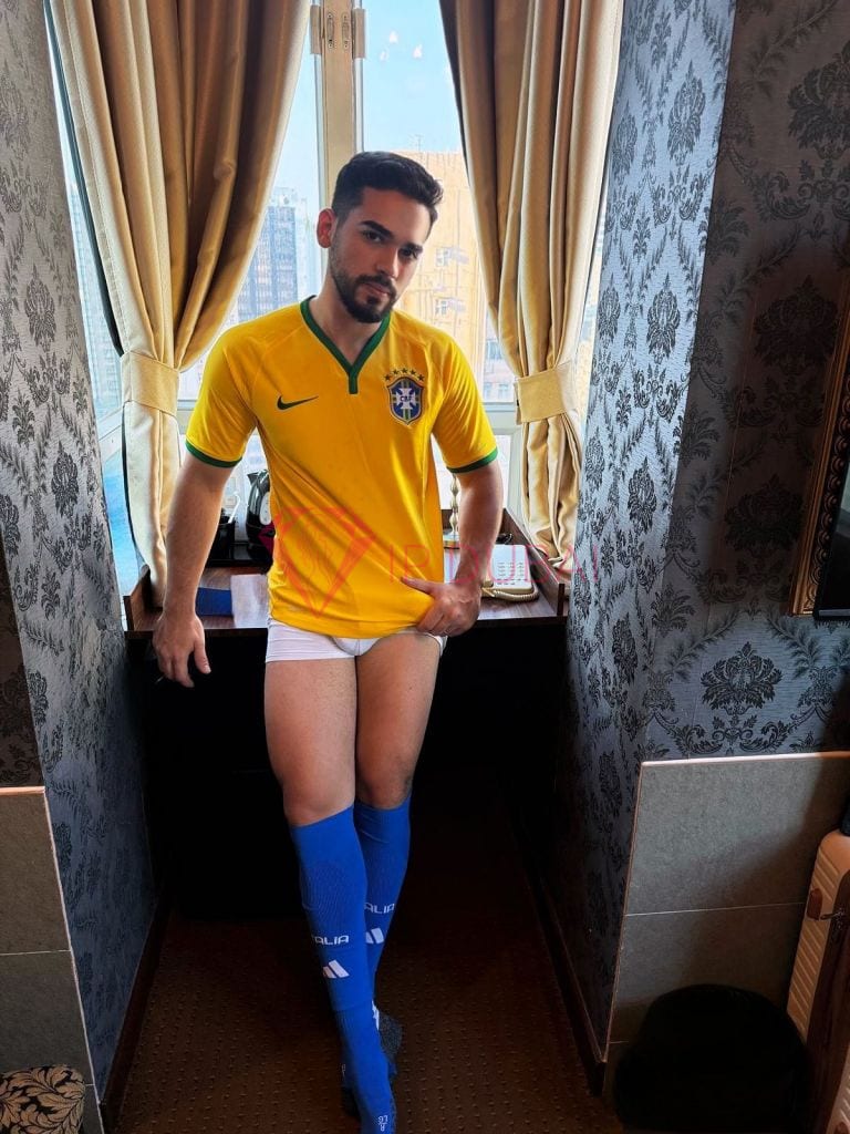 Andres, 24, Latina, in Al Nahda Dubai, Dubai, from AED 9,200 an hour, speaks Spanish and Portuguese — photo 10 of 32