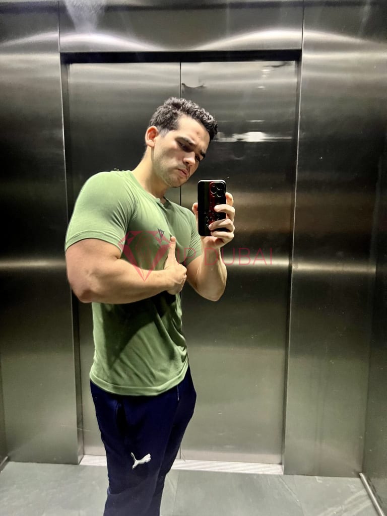 Andres, 24, Latina, in Al Nahda Dubai, Dubai, from AED 9,200 an hour, speaks Spanish and Portuguese — photo 17 of 32