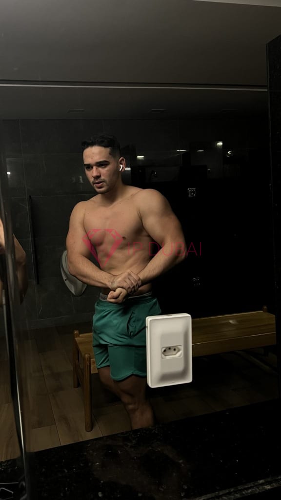 Andres, 24, Latina, in Al Nahda Dubai, Dubai, from AED 9,200 an hour, speaks Spanish and Portuguese — photo 26 of 32
