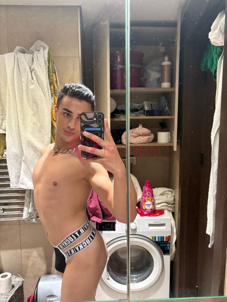Gustavo, 19, Latina, in Al Rashidiya, Ajman, from AED 2,350 an hour, speaks Spanish and Portuguese — photo 16 of 25