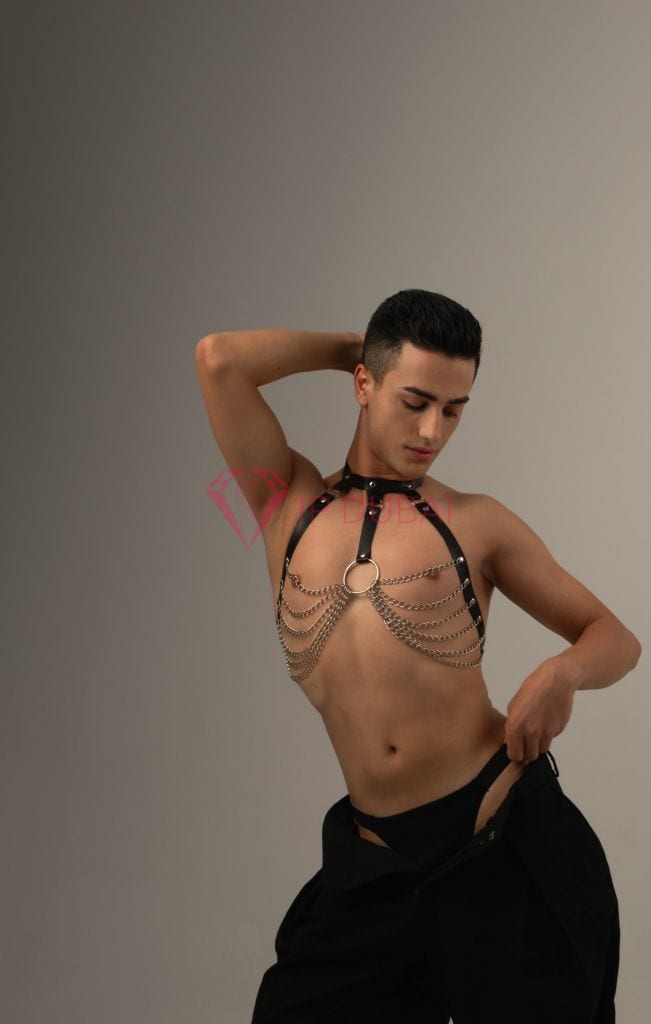 Gustavo, 19, Latina, in Al Rashidiya, Ajman, from AED 2,350 an hour, speaks Spanish and Portuguese — photo 9 of 25