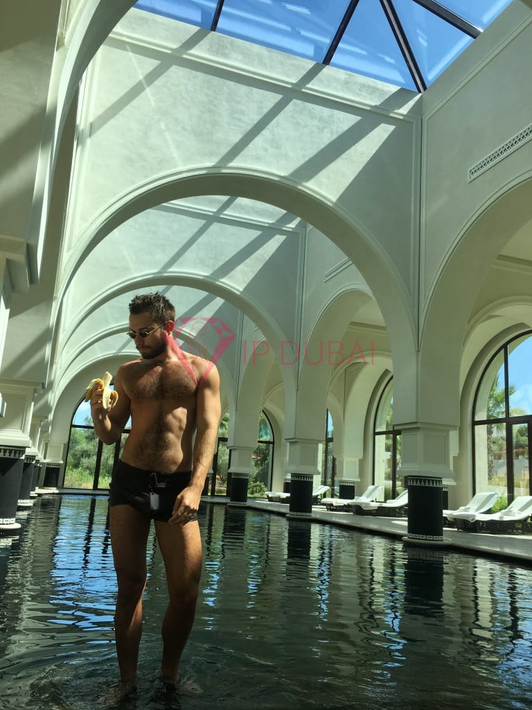 Eduardo, 26, Latina, in Marina, Dubai, from AED 2,850 an hour, speaks Spanish and Portuguese — photo 19 of 23