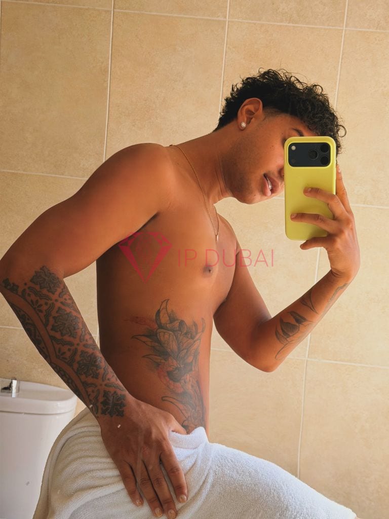 Pablo, 25, Latina, in JBR, Dubai, from AED 2,850 an hour, speaks Spanish and Portuguese — photo 20 of 41