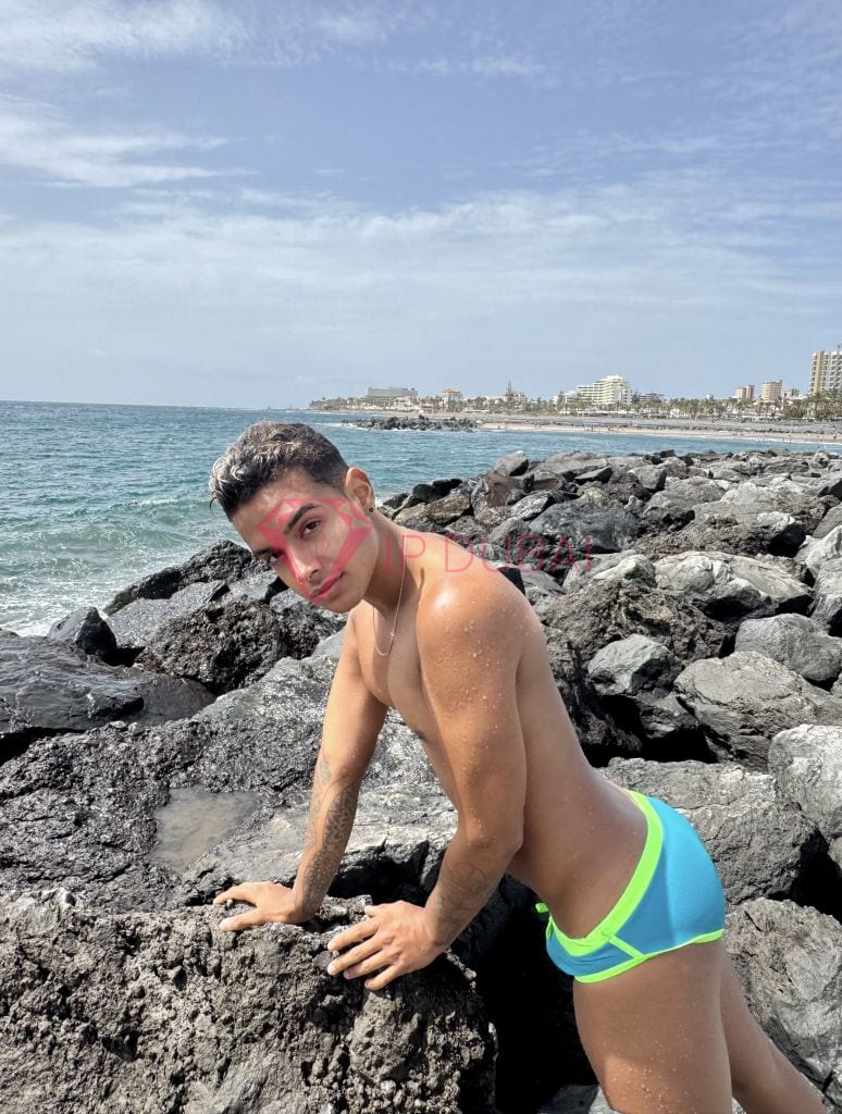 Pablo, 25, Latina, in JBR, Dubai, from AED 2,850 an hour, speaks Spanish and Portuguese — photo 26 of 41