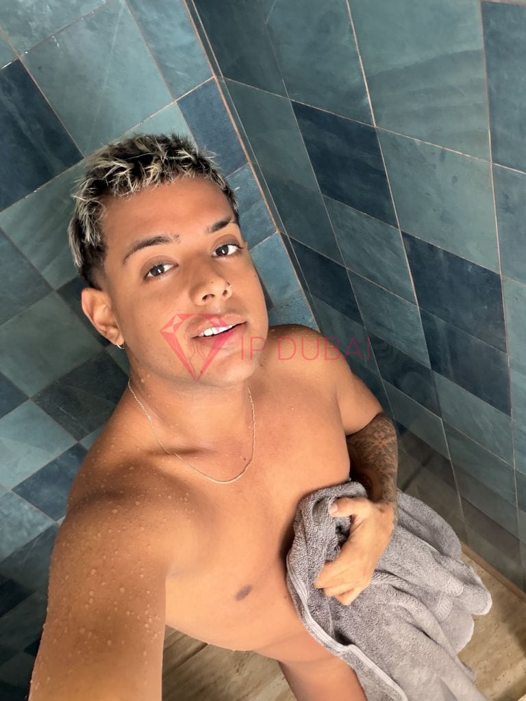 Pablo, 25, Latina, in JBR, Dubai, from AED 2,850 an hour, speaks Spanish and Portuguese — photo 5 of 41