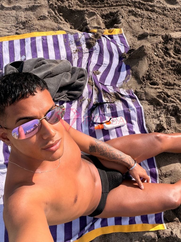 Pablo, 25, Latina, in JBR, Dubai, from AED 2,850 an hour, speaks Spanish and Portuguese — photo 8 of 41