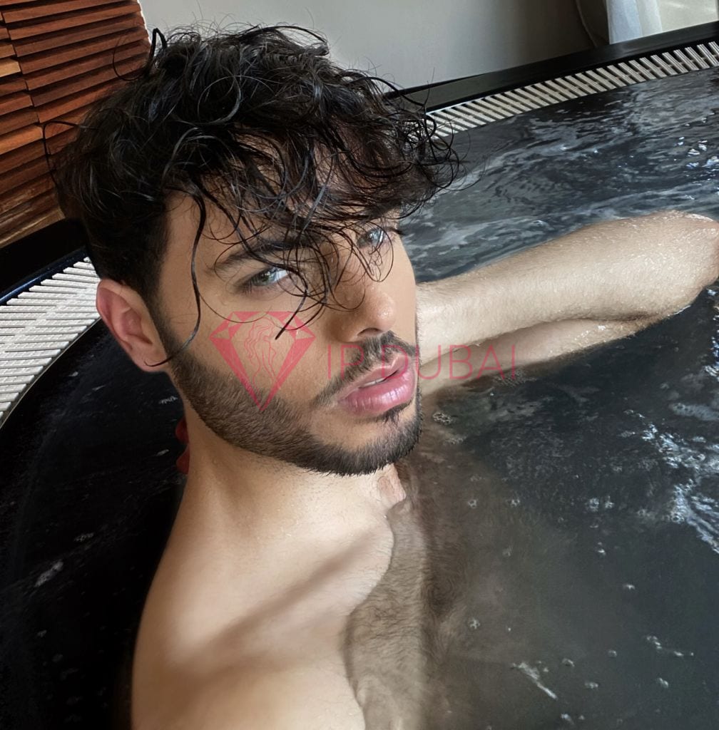 Bruno, 21, Latina, in JVC, Dubai, from AED 2,800 an hour, speaks Spanish and Portuguese — photo 23 of 52
