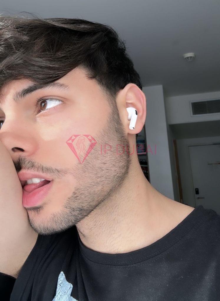 Bruno, 21, Latina, in JVC, Dubai, from AED 2,800 an hour, speaks Spanish and Portuguese — photo 51 of 52