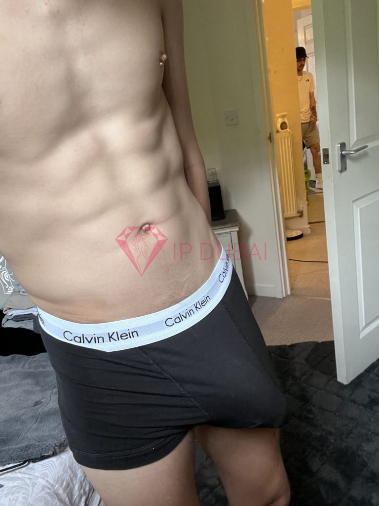 Julian, 25, European, in Al Barsha, Dubai, from AED 2,750 an hour, speaks English and French — photo 10 of 10
