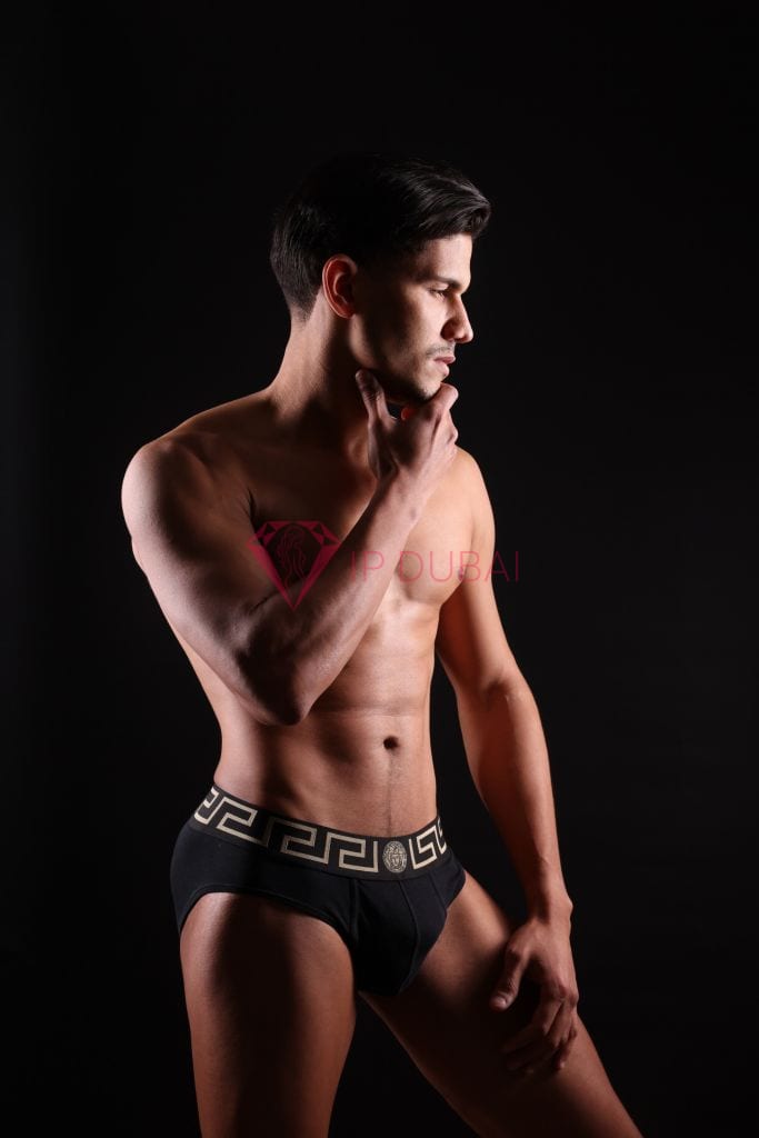 Gustavo, 28, Latina, in JLT, Dubai, from AED 2,800 an hour, speaks Spanish and Portuguese — photo 7 of 10