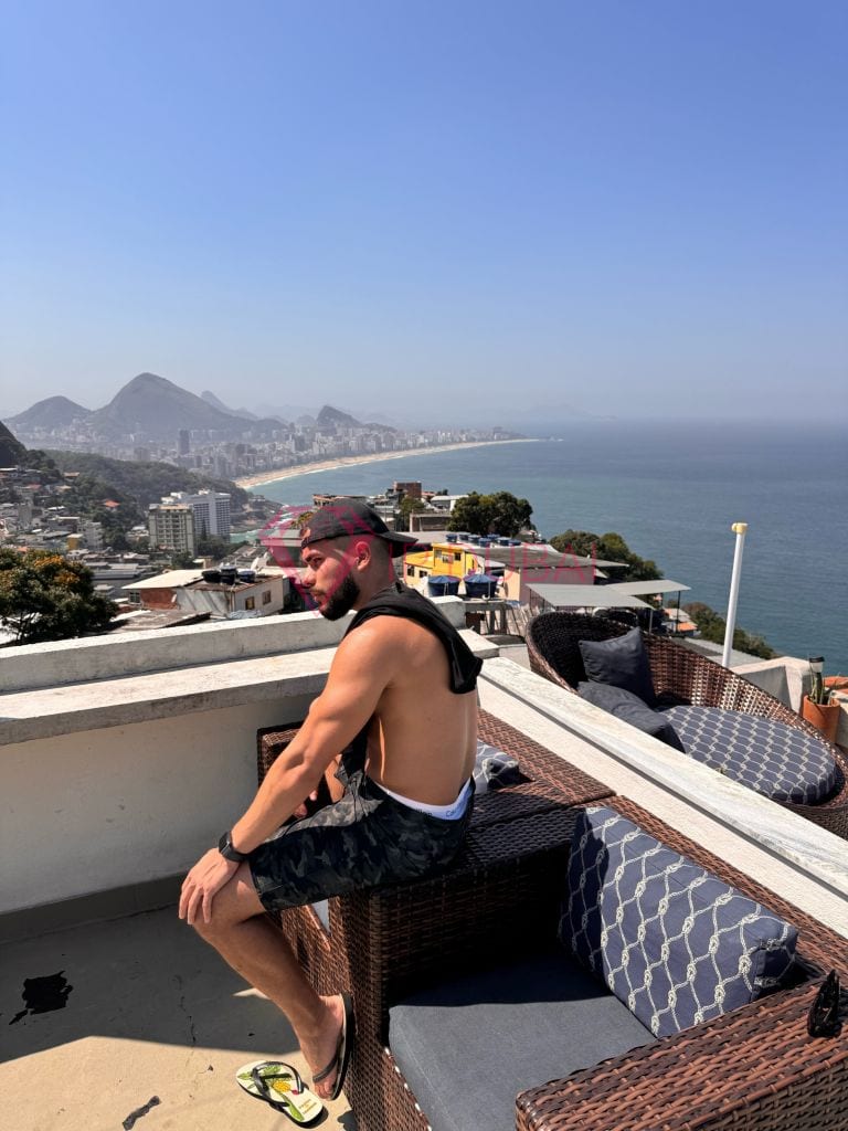 Lucas, 25, Latina, in Silicon Oasis, Dubai, from AED 9,200 an hour, speaks Spanish and Portuguese — photo 10 of 28