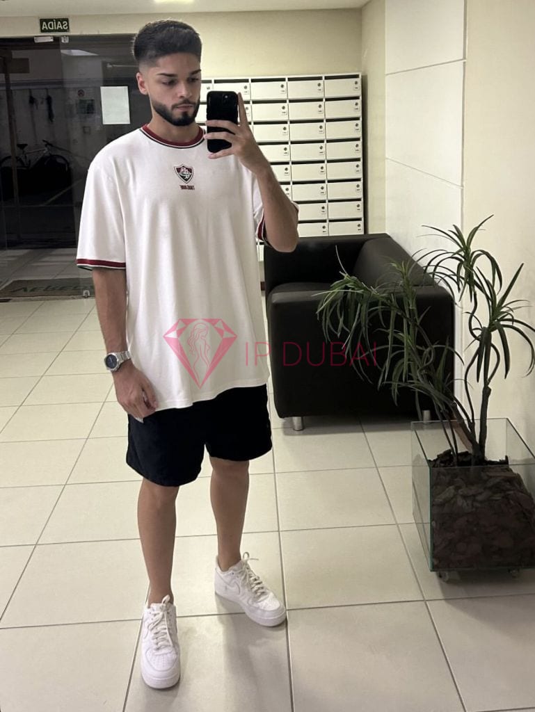 Matheus, 23, Latina, in Al Mushrif, hourly rate from AED 2,650, incall and outcall