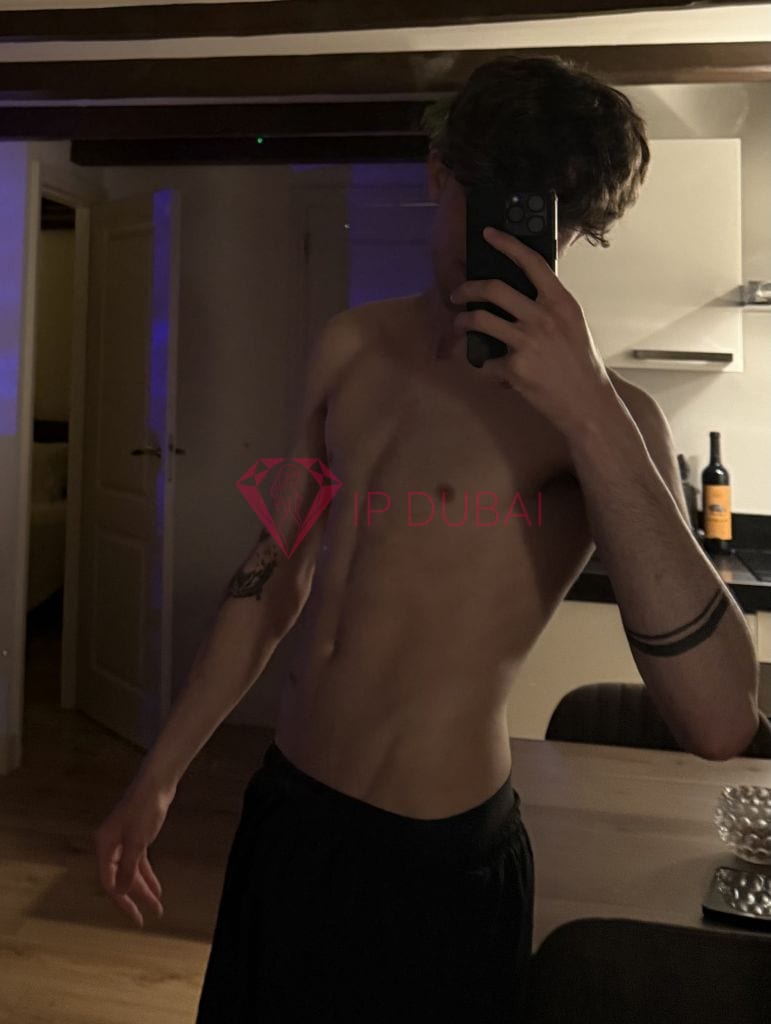Ilya, 21, Russian, in Downtown, Dubai, from AED 9,700 an hour, speaks Russian and English — photo 29 of 33