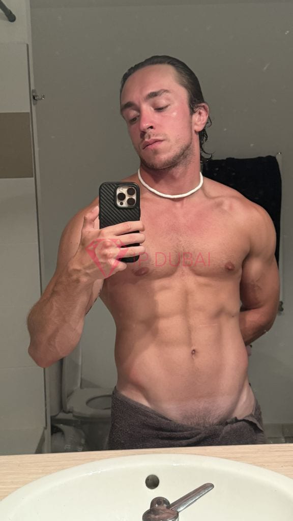 Roman, 24, Russian, in Mirdif, Dubai, from AED 2,050 an hour, speaks Russian and English — photo 12 of 28