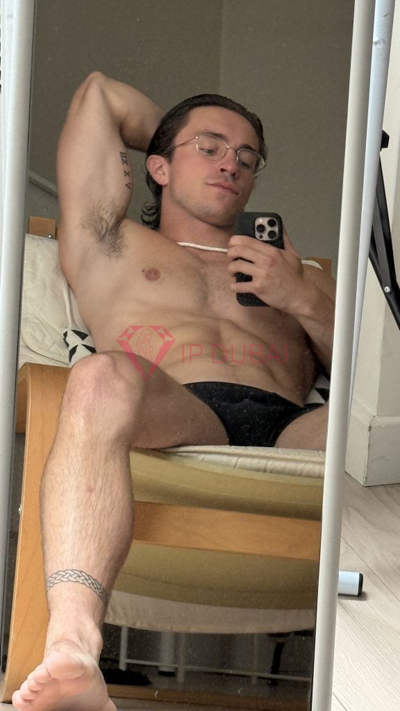 Roman, 24, Russian, in Mirdif, Dubai, from AED 2,050 an hour, speaks Russian and English — photo 24 of 28