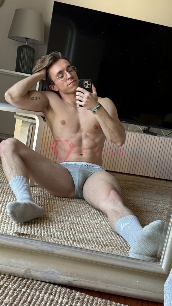 Roman, 24, Russian, in Mirdif, Dubai, from AED 2,050 an hour, speaks Russian and English — photo 25 of 28