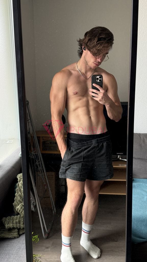 Roman, 24, Russian, in Mirdif, Dubai, from AED 2,050 an hour, speaks Russian and English — photo 28 of 28