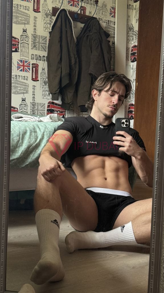 Roman, 24, Russian, in Mirdif, Dubai, from AED 2,050 an hour, speaks Russian and English — photo 4 of 28