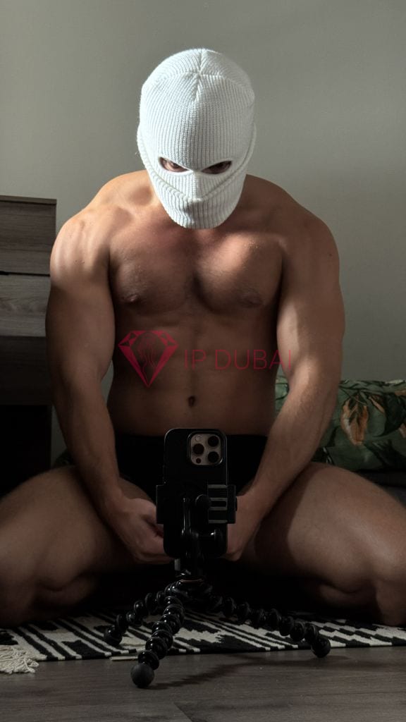 Roman, 24, Russian, in Mirdif, Dubai, from AED 2,050 an hour, speaks Russian and English — photo 9 of 28