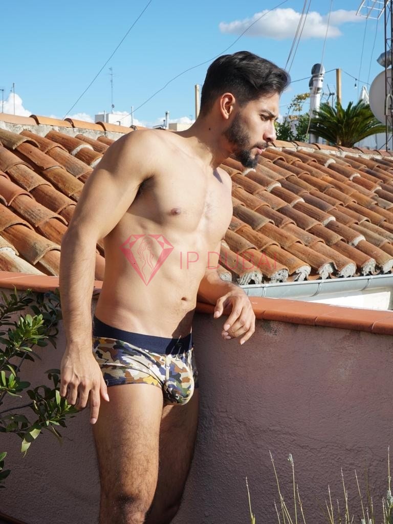 Vicente, 26, Latina, in Bur Dubai, Dubai, from AED 2,650 an hour, speaks Spanish and Portuguese — photo 21 of 32