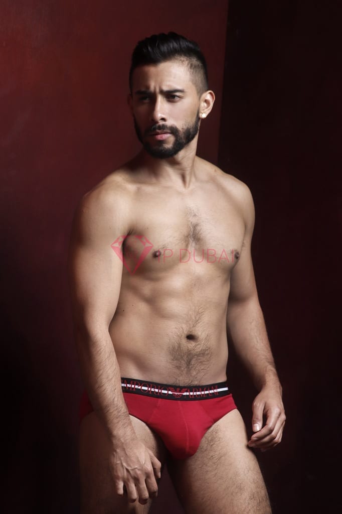 Vicente, 26, Latina, in Bur Dubai, Dubai, from AED 2,650 an hour, speaks Spanish and Portuguese — photo 22 of 32