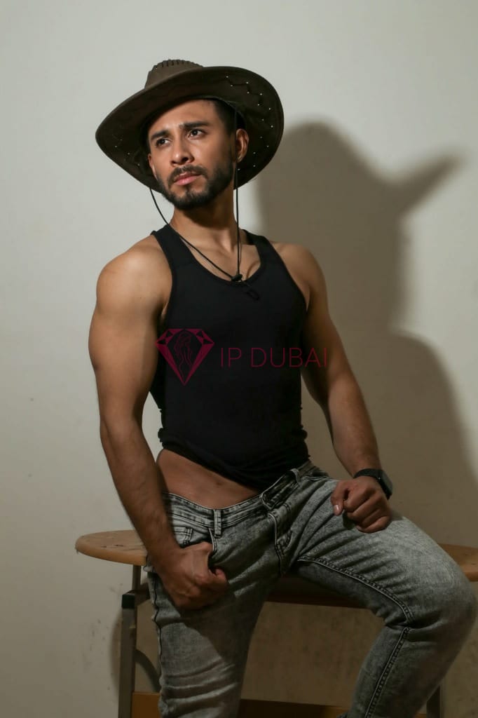 Vicente, 26, Latina, in Bur Dubai, Dubai, from AED 2,650 an hour, speaks Spanish and Portuguese — photo 27 of 32