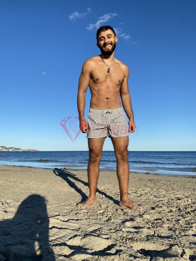 Vicente, 26, Latina, in Bur Dubai, Dubai, from AED 2,650 an hour, speaks Spanish and Portuguese — photo 5 of 32