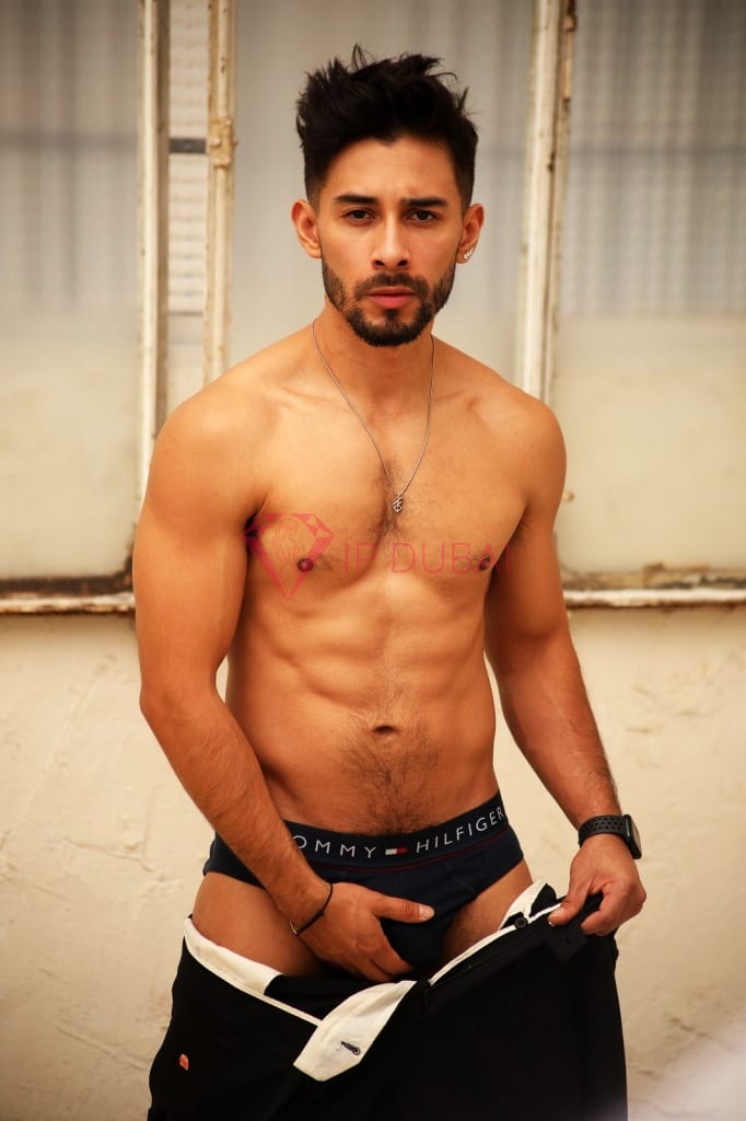 Vicente, 26, Latina, in Bur Dubai, Dubai, from AED 2,650 an hour, speaks Spanish and Portuguese — photo 8 of 32